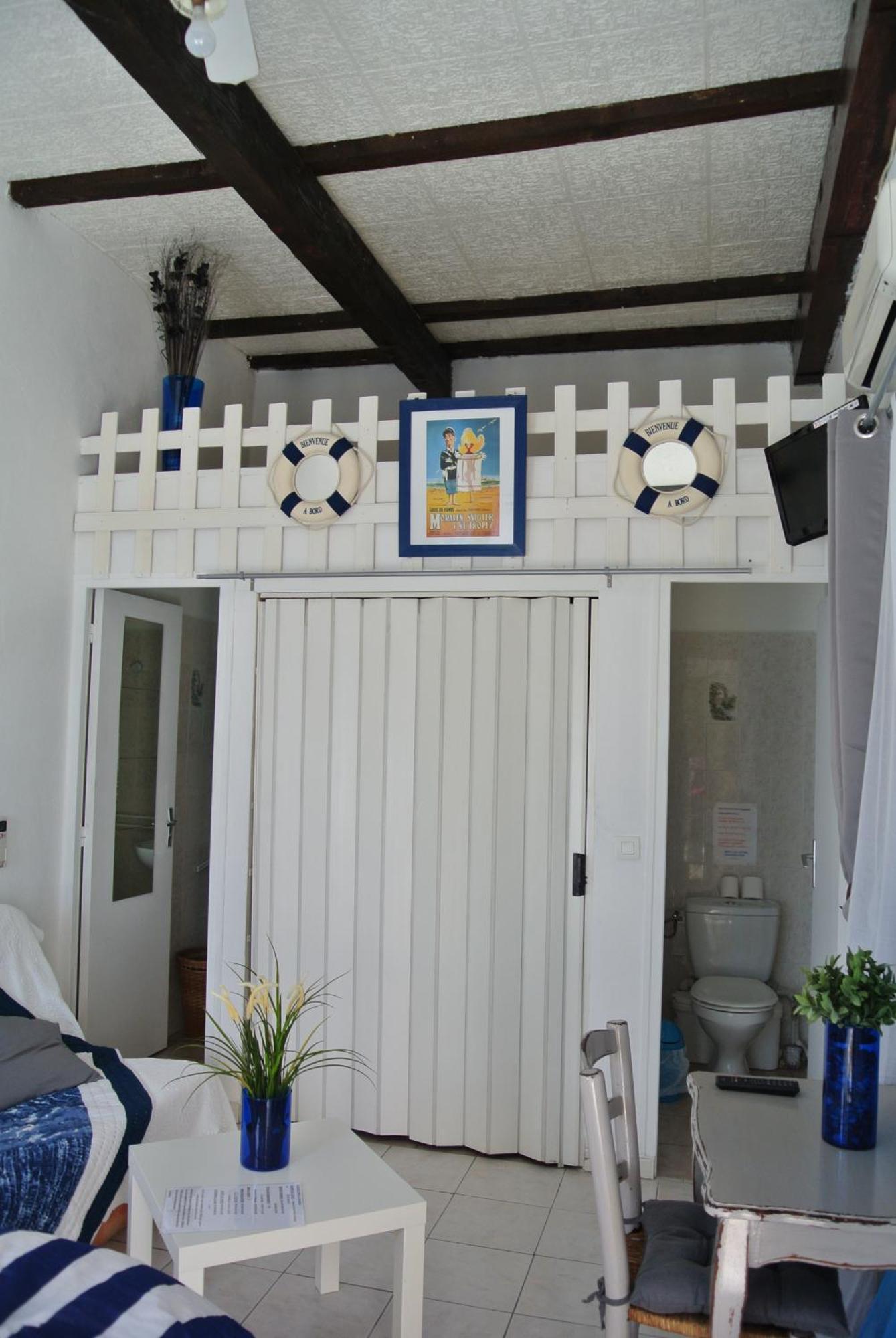 Hotel Les Mimosas Борм-ле-Мимоза Екстериор снимка